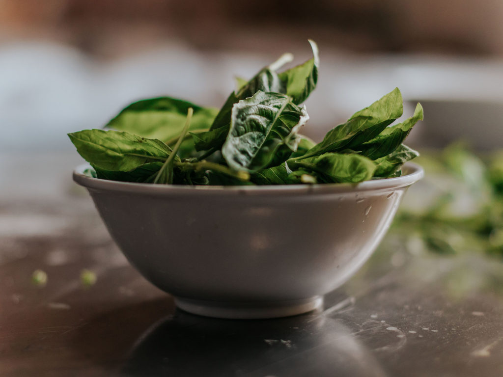 spinach in bowl